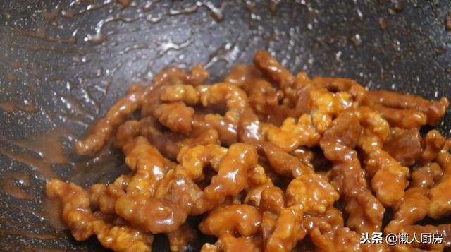 糖醋里脊肉的家常做法，家庭糖醋里脊肉的家常做法（大厨分享糖醋里脊的做法）