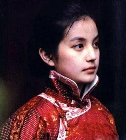 赵薇整容前后现状，赵薇谈演员整容