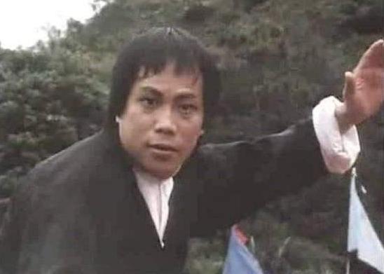 梁小龙秃头吗，被迫跟着我爹看了12遍