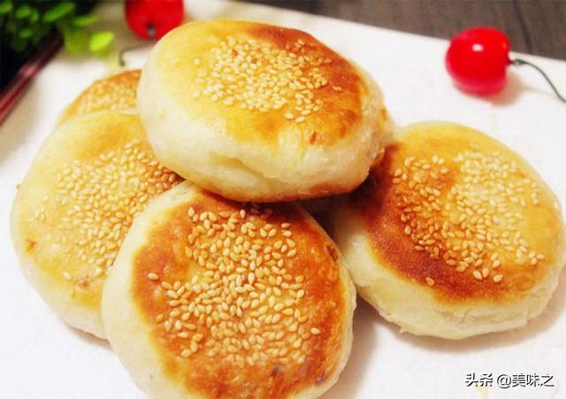 葱油饼正宗做法，葱油饼最正宗的做法酥（葱油饼的简单做法）