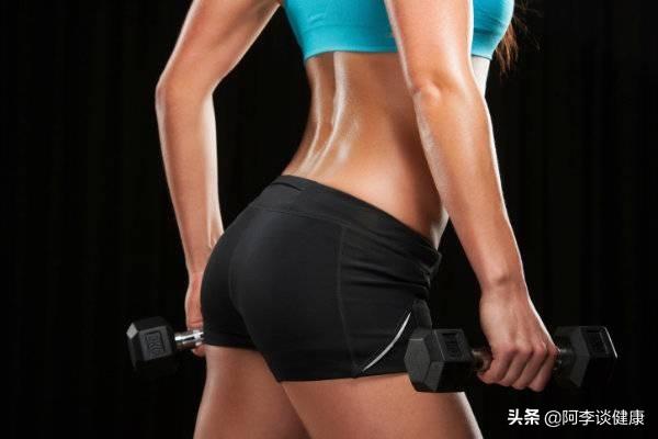 踢腿训练减肥五个动作，每天坚持后踢腿100下