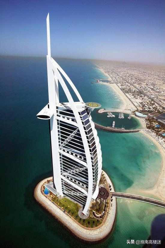阿联酋迪拜最高楼，阿联酋56层321米迪拜