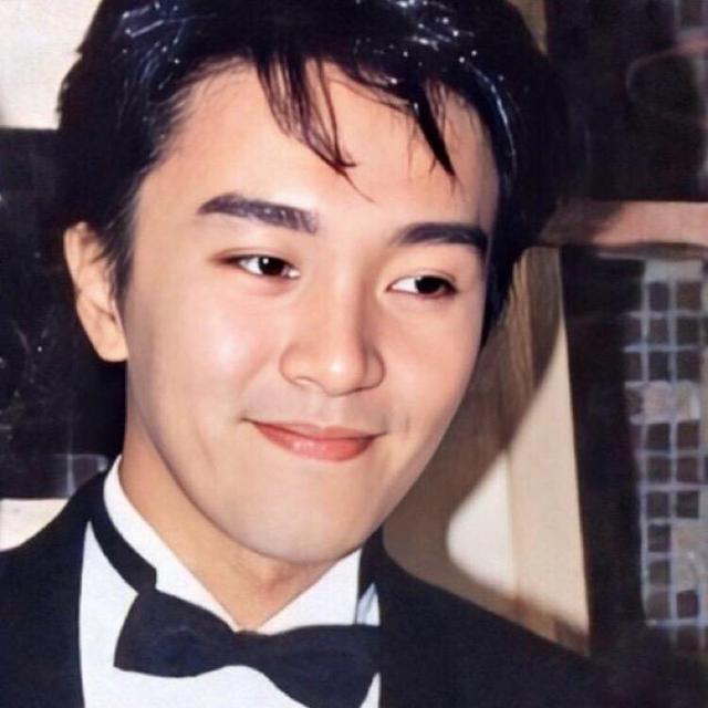 周星驰经典帅气哭泣头像，喜欢星爷的可以收藏