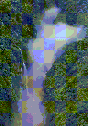 贵州兴义马岭河峡谷风景介绍，万峰成林峡谷飞瀑
