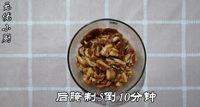 炸五花肉的做法，无法抵挡的美食诱惑（特色炸五花肉做法）