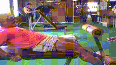 健美祖师爷罗尼各种纪录，罗尼被“希腊大灰熊”的举重视频震惊了