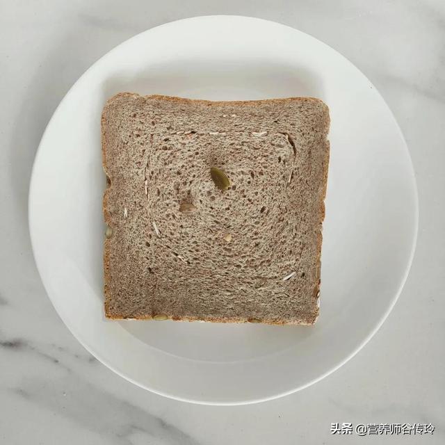 12种全麦面包，实测11款，告诉你哪款更健康