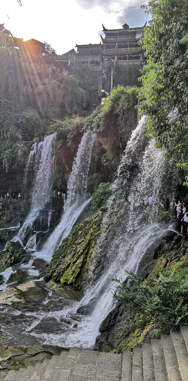 芙蓉镇旅游攻略，自驾游芙蓉镇旅游攻略图（芙蓉镇旅行功略）