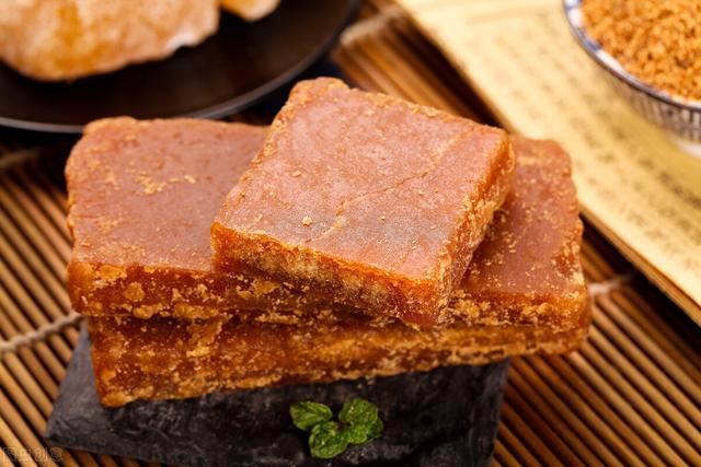 红糖和赤砂糖的功效有什么不同，别看你常吃红糖