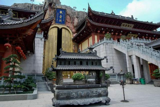 普陀寺最美景点，中华十大名山：普陀山游玩建议