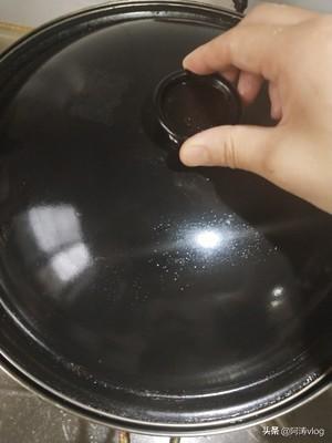 饭店地锅鸡和贴饼子的正宗做法，风靡大江南北的一道硬菜“地锅鸡”最正宗的做法