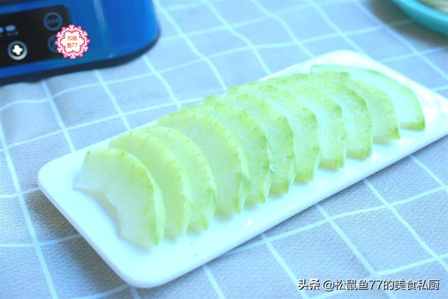 吃火锅必备食材，这些食材是必备（自己在家吃火锅需要准备什么食物）