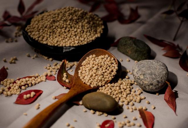 最新麸皮价格，90后小伙深加工麸皮价格涨10倍