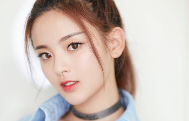 锦鲤女神杨超越的颜值你打几分，天降c位锦鲤女王