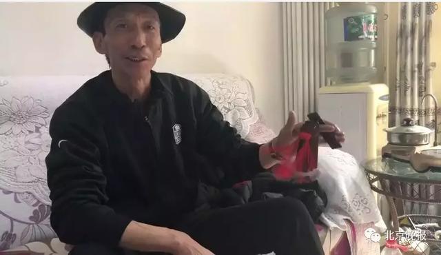 跳机械舞的胖子，900斤胖子跳街舞（卖猪肉小哥暴雨中大跳机械舞）