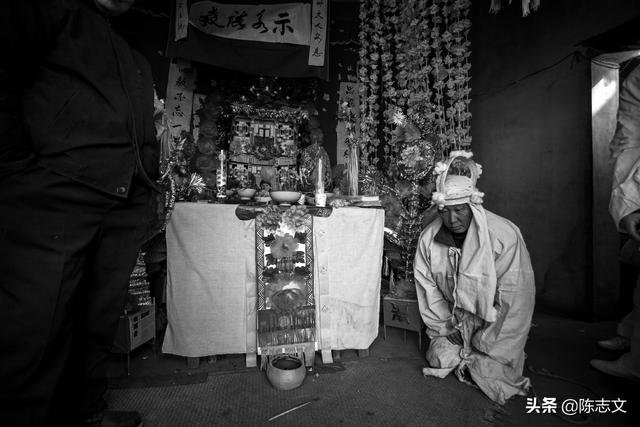 服丧是什么意思，为亲人服丧叫什么