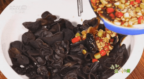 木耳食用的注意事项，黑木耳泡发不当或有生命危险