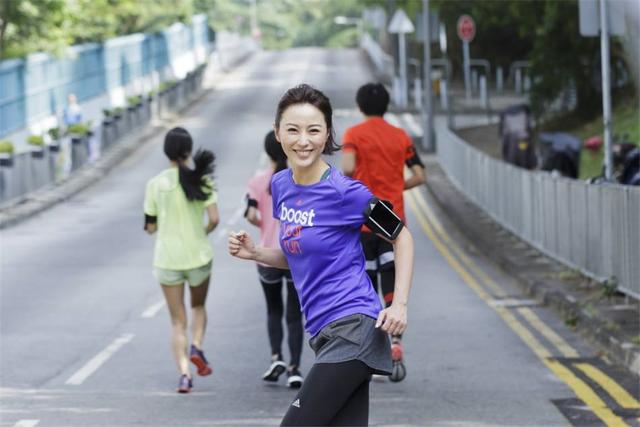 刘心悠与刘诗诗什么关系，刘心悠24岁出道获封广告