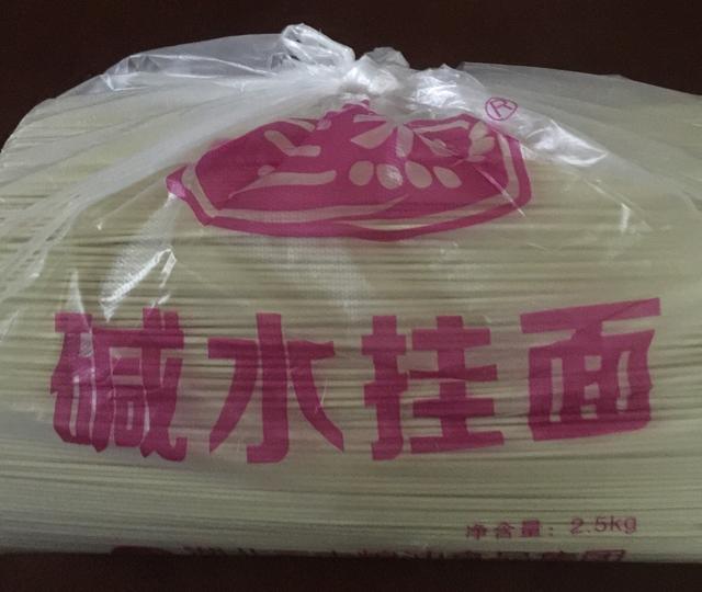 正宗襄阳牛肉面配方，美食做法——襄阳牛肉面