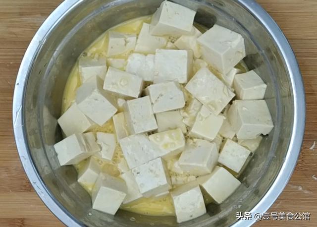 家常炒豆腐这样做真好吃营养丰富，厨师长教你豆腐这样炒