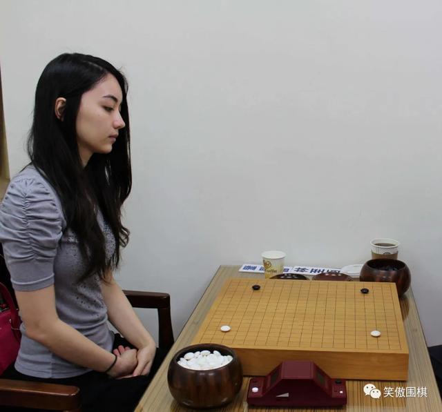 中澳混血围棋手黑嘉嘉，千年仅一人的美女棋士