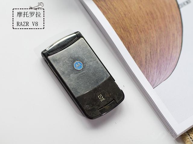 摩托罗拉旋转手机，摩托罗拉v 3翻盖手机（摩托罗拉V系列老机型盘点）