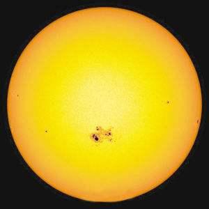 太阳黑子在什么层，太阳黑子位于太阳大气的哪一层（1.5亿公里外高清太阳黑子视图曝光）