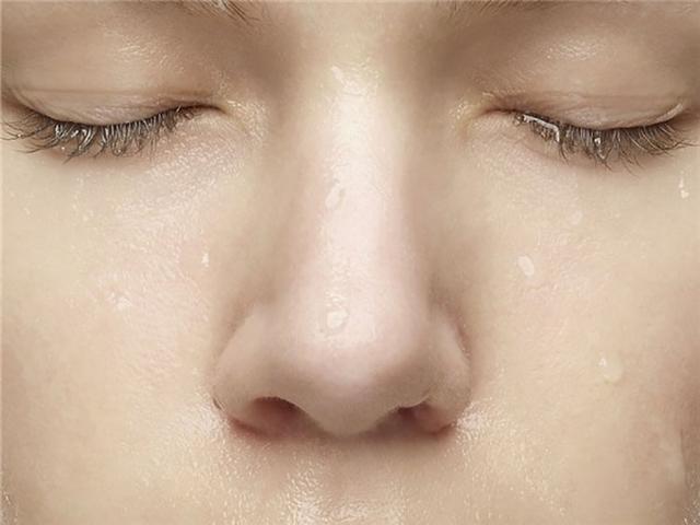 高鼻子和塌鼻子图，女生高鼻梁好看还是塌鼻梁好看（公认“巨丑”的3种鼻型）