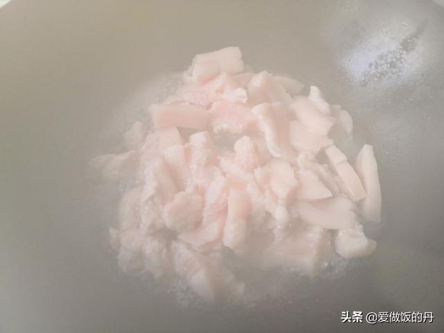 老东北美食最新三鲜馅蒸饺，三鲜馅香喷喷好吃又补钙