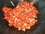 怎么炒小龙虾好吃又简单的做法，在家就能吃过瘾的小龙虾做法大全