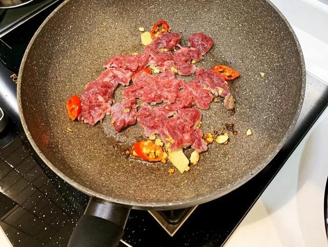 草菇怎么做比较鲜美，草菇5种最好吃的做法
