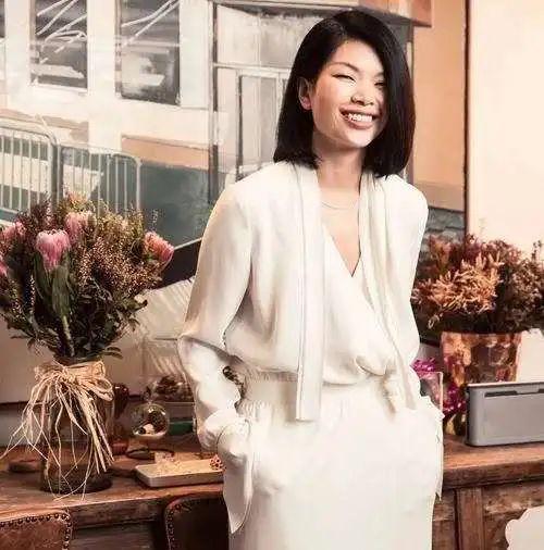 国际名模吕燕长了一张高级脸，最丑超模吕燕活成了豪门