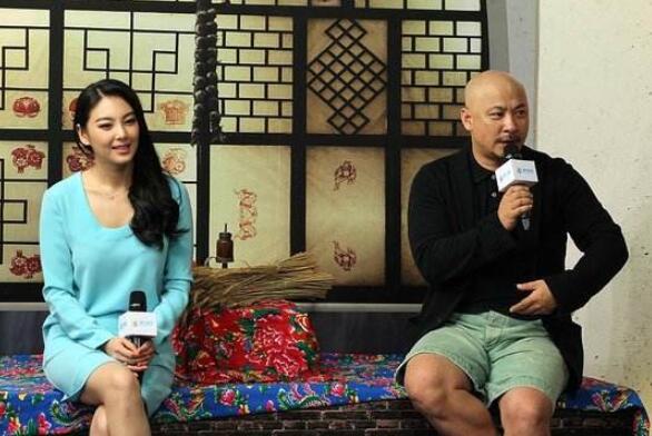 张嘉译真的是敬业的老戏骨，张嘉译艳福不浅