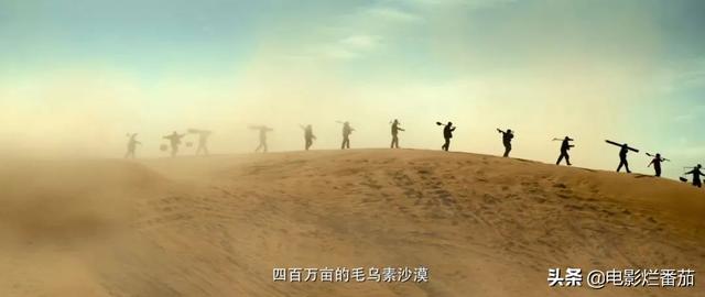 天上掉下个UFO，以我和我的家乡为题800字作文（3米高外星生物在后院溜达）