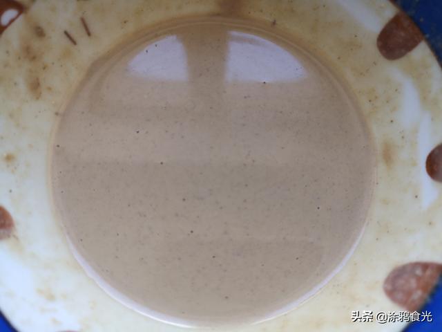油麦菜凉拌怎么做好吃，油麦菜10种吃法油麦菜怎么凉拌（淋上这样的酱汁）