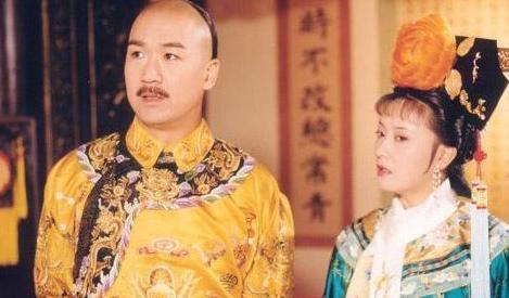 张国立的婚姻史，张国立与罗秀春离婚34年