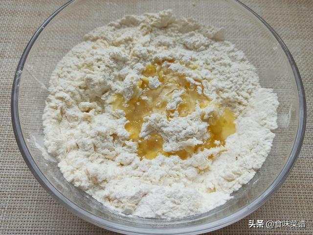 家中最简单炸油条方法，怎样炸油条又脆又酥又好吃简单
