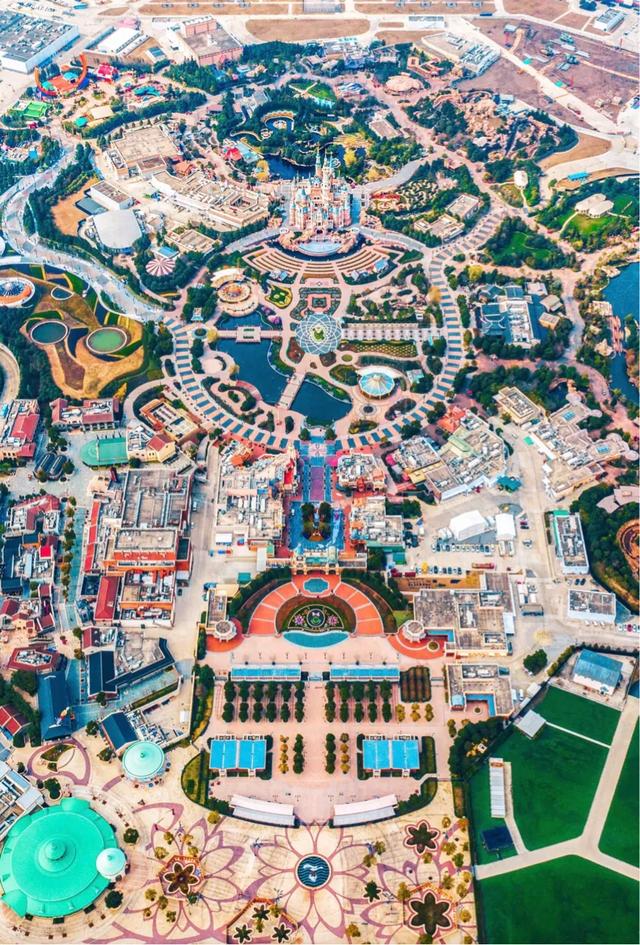 香港有迪士尼吗，香港迪士尼乐园介绍（香港迪士尼乐园19日重新开放）