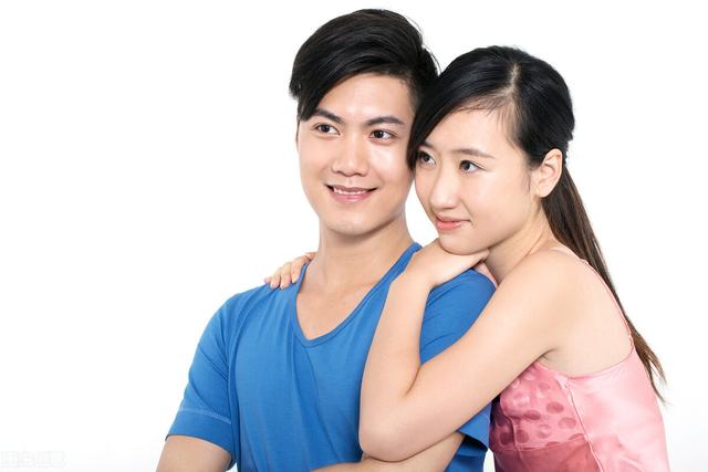 女人出轨闺蜜老公的惨痛代价，我被老公撵出了围城