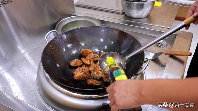 可乐鸡翅怎么烧最好吃，如何正确做可乐鸡翅