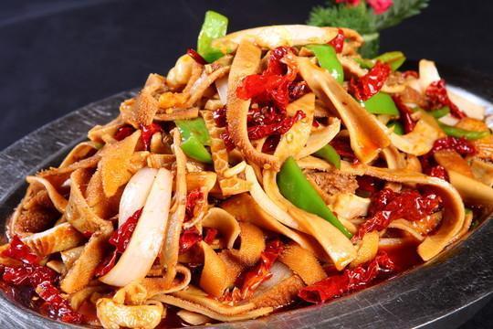 羊肚怎么做最好吃，怎样做羊肚好吃（家常做法杭椒炒羊肚）