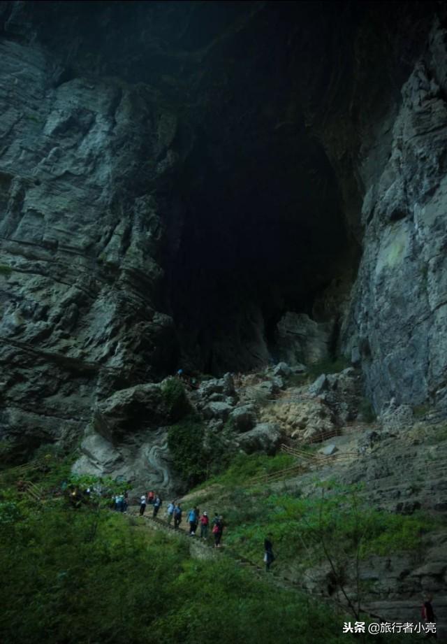 重庆旅游必去景点排名，重庆十佳旅游景点排行榜（重庆十个景点都值得一去）