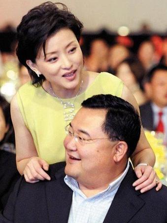 杨澜和丈夫有孩子吗，网友：妈妈太“偏心”