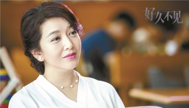 40岁江珊近照，同样51岁的徐帆和江珊