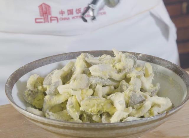 椒盐蘑菇怎么做酥脆，椒盐蘑菇怎么做酥脆不回软（万万不可用淀粉裹糊）