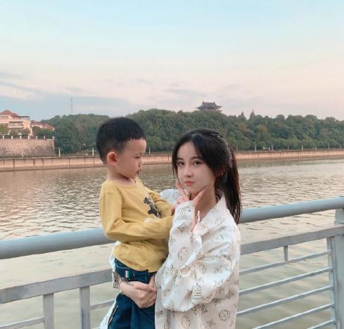 王乐乐杨清柠个人资料，王乐乐分手后消失