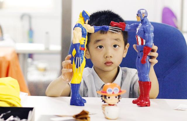 鲁豫有约杨阳洋，杨阳洋长大以后（杨威夫妇曝杨阳洋险夭折）