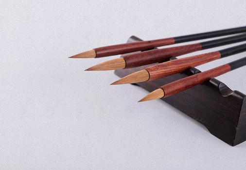 毛笔怎么挑选适合自己的，很多人都会把毛笔选错