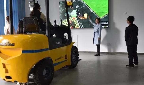 武昌职业技术学院商学院，武汉职业技术学院商学院