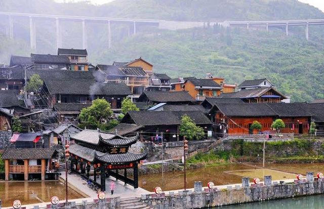 凤凰古城2天自由行攻略，凤凰古城二日游攻略